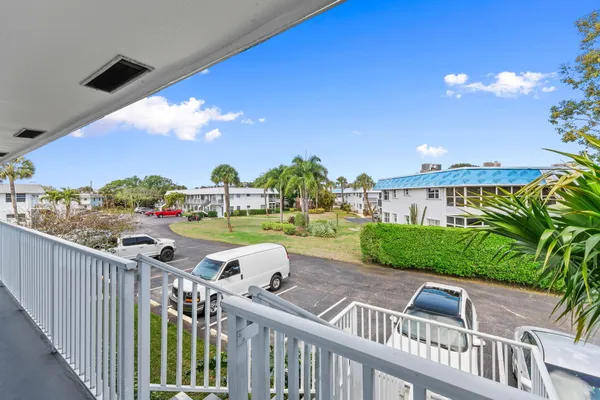 Property Slideshow image 2 of 19 | 2929 se ocean blvd 129-10, Stuart, FL, 34996