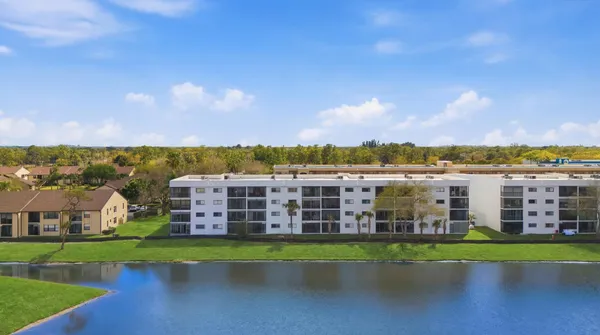 Property Slideshow image 2 of 27 | 4725 lucerne lakes blvd blvd 110, Lake Worth, FL, 33467