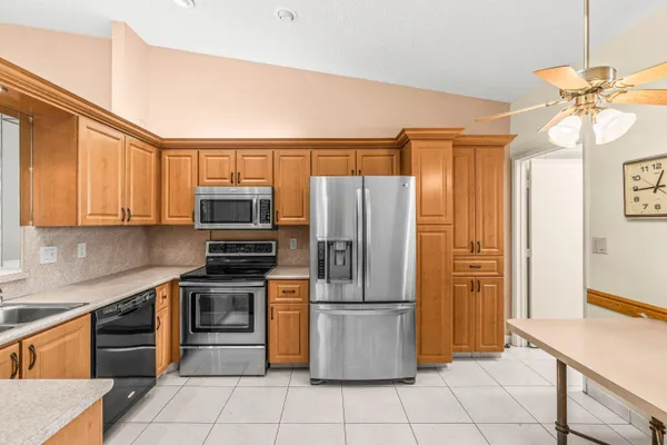 Property Slideshow image 3 of 48 | 6041 kings gate cir, Delray Beach, FL, 33484