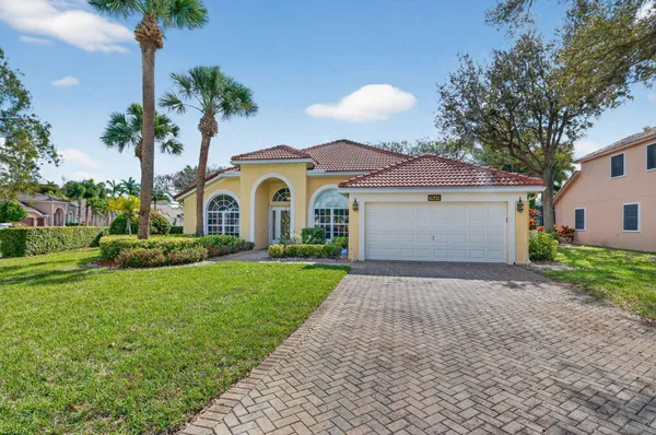 Property Slideshow image 2 of 48 | 7423 brunswick cir, Boynton Beach, FL, 33472