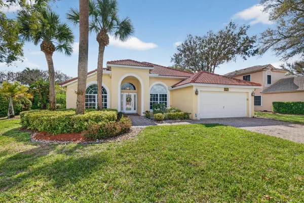Property Slideshow image 3 of 48 | 7423 brunswick cir, Boynton Beach, FL, 33472