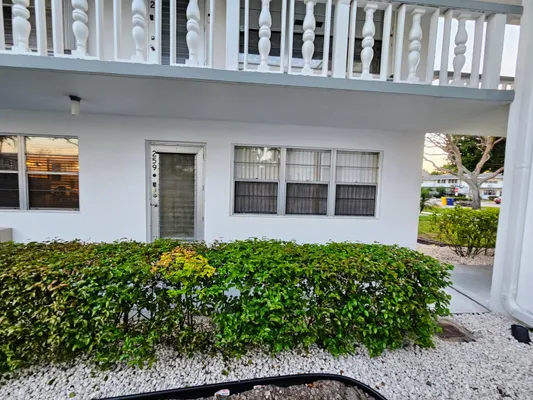 Property Slideshow image 2 of 23 | 259 windsor l l, West Palm Beach, FL, 33417