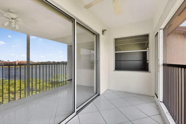 Property Slideshow image 2 of 34 | 13255 sw 16th ct 404k, Pembroke Pines, FL, 33027