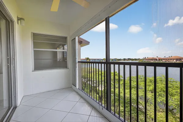 Property Slideshow image 3 of 34 | 13255 sw 16th ct 404k, Pembroke Pines, FL, 33027