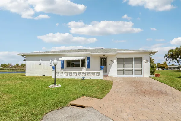 Property Slideshow image 3 of 65 | 5235 michael dr, West Palm Beach, FL, 33417