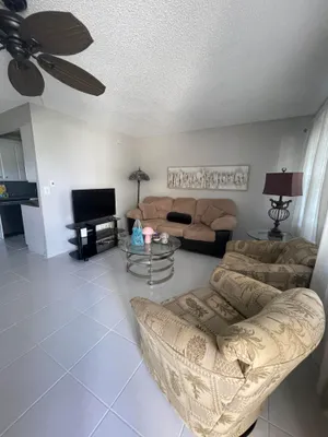 Property Slideshow image 3 of 27 | 427 grantham b b, Deerfield Beach, FL, 33442