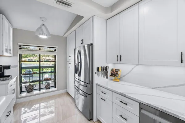 Property Slideshow image 3 of 46 | 5120 golfview ct 1722, Delray Beach, FL, 33484