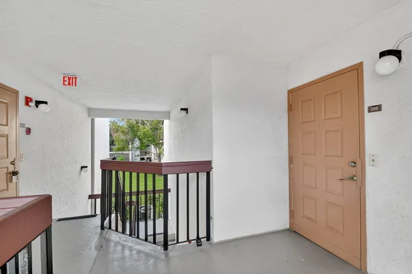Property Slideshow image 3 of 54 | 5040 rose hill dr 206, Boynton Beach, FL, 33437