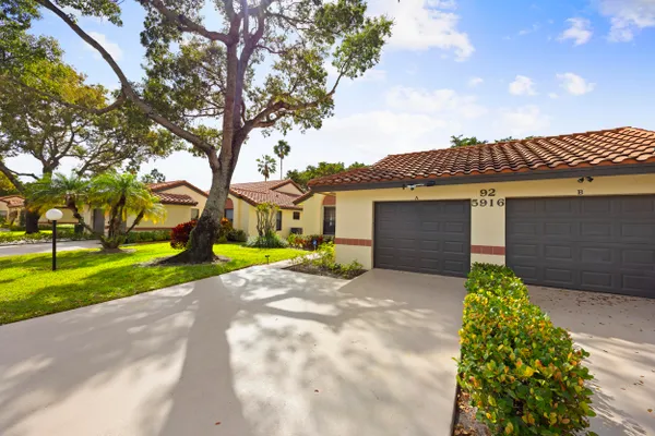 Property Slideshow image 2 of 56 | 5916 sunswept ln a, Boynton Beach, FL, 33437