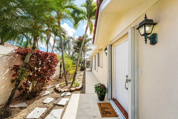Property Slideshow image 3 of 64 | 7754 nile river rd, West Palm Beach, FL, 33411