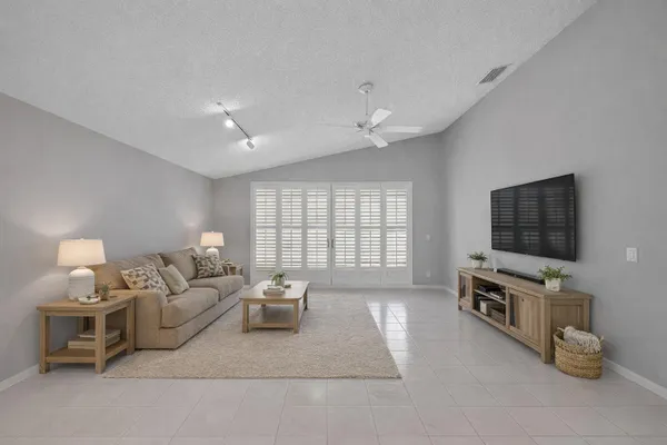 Property Slideshow image 2 of 40 | 4764 boxwood cir, Boynton Beach, FL, 33436
