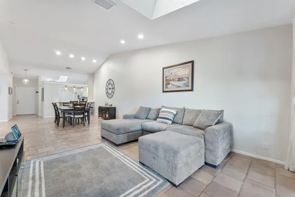 Property Slideshow image 3 of 26 | 5861 sunswept ln b, Boynton Beach, FL, 33437