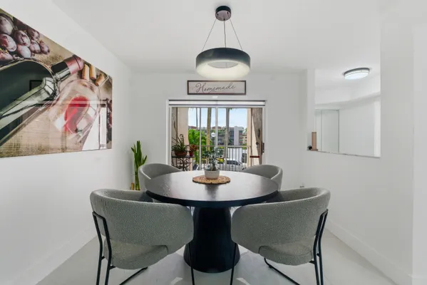 Property Slideshow image 3 of 43 | 7524 granville dr 201, Tamarac, FL, 33321