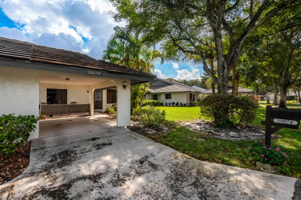 Property Slideshow image 2 of 29 | 10074 hickorywood pl, Boynton Beach, FL, 33437