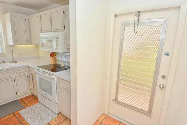 Property Slideshow image 2 of 41 | 1225 nw 21st st 906, Stuart, FL, 34994