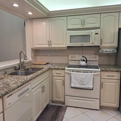 Property Slideshow image 2 of 38 | 10044 andrea ln, Boynton Beach, FL, 33437