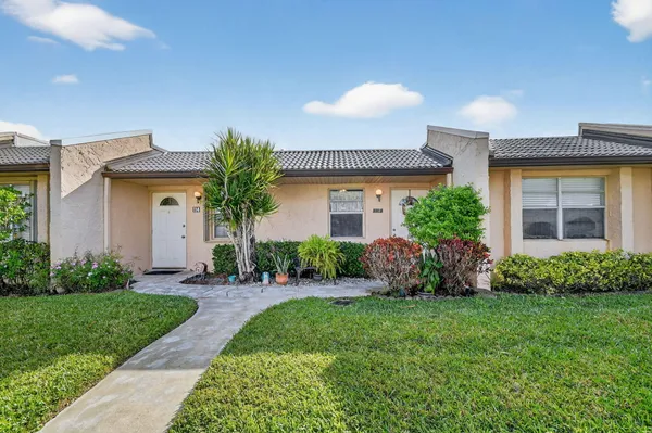 Property Slideshow image 2 of 36 | 116 golden lakes blvd, West Palm Beach, FL, 33411