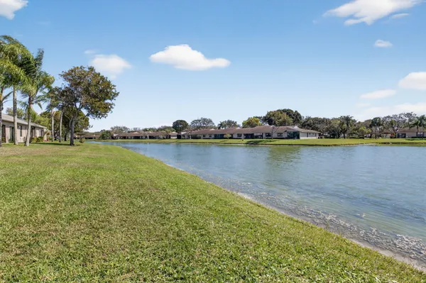 Property Slideshow image 2 of 55 | 8350 springlake dr, Boca Raton, FL, 33496