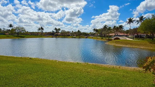 Property Slideshow image 3 of 64 | 2515 kittbuck way, West Palm Beach, FL, 33411