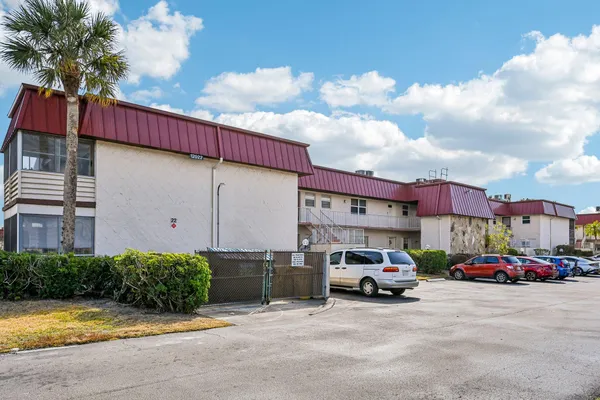 Property Slideshow image 3 of 33 | 12022 w greenway dr 103, Royal Palm Beach, FL, 33411