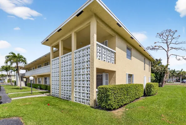 Property Slideshow image 3 of 66 | 1150 mahogany way 203, Delray Beach, FL, 33445