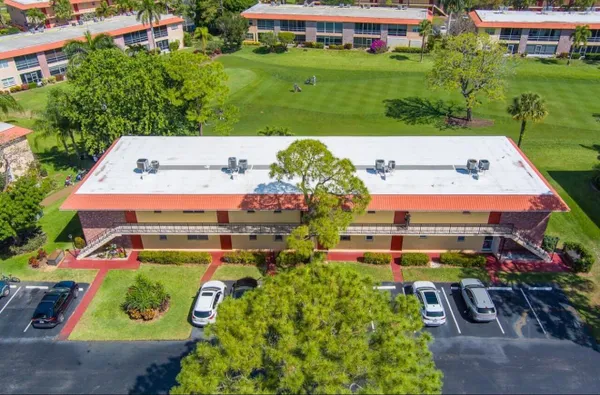 Property Slideshow image 2 of 20 | 1943 sw palm city rd i, Stuart, FL, 34994