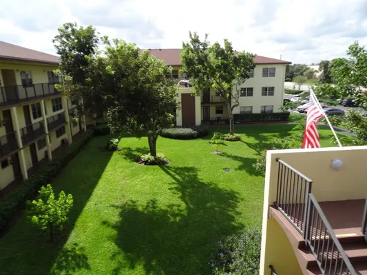 Property Slideshow image 3 of 39 | 151 sw 135th ter 303t, Pembroke Pines, FL, 33027