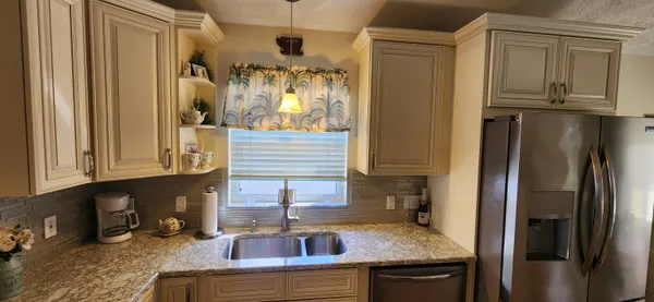 Property Slideshow image 3 of 25 | 667 ponytail ln, Fort Pierce, FL, 34982