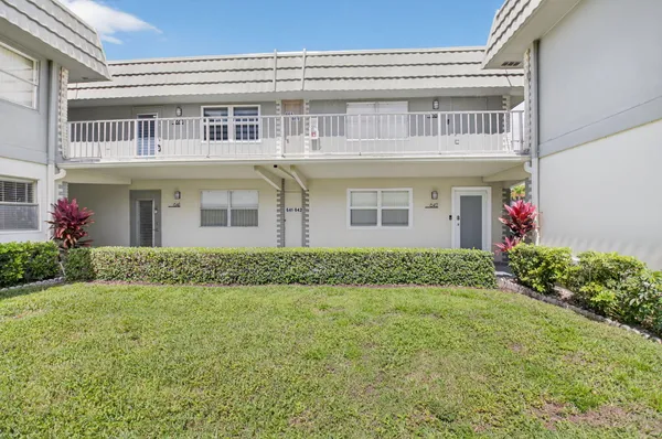 Property Slideshow image 3 of 18 | 642 n flanders n 642, Delray Beach, FL, 33484