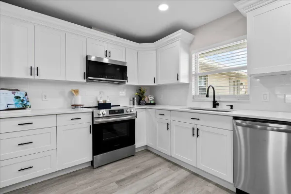 Property Slideshow image 3 of 35 | 460 franconia cir a, Lake Worth, FL, 33467