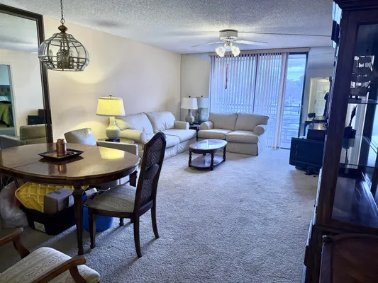 Property Slideshow image 2 of 28 | 1101 colony point cir 220, Pembroke Pines, FL, 33026