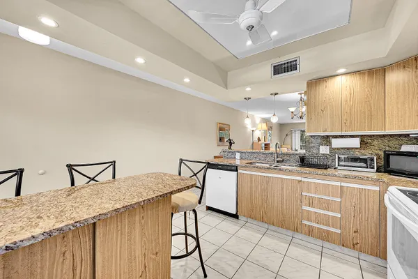 Property Slideshow image 3 of 62 | 2102 lucaya bnd d2, Coconut Creek, FL, 33066