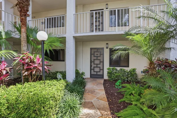 Property Slideshow image 2 of 39 | 14500 stirling way 104, Delray Beach, FL, 33446