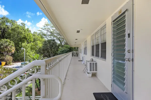 Property Slideshow image 2 of 16 | 94 hastings, West Palm Beach, FL, 33417