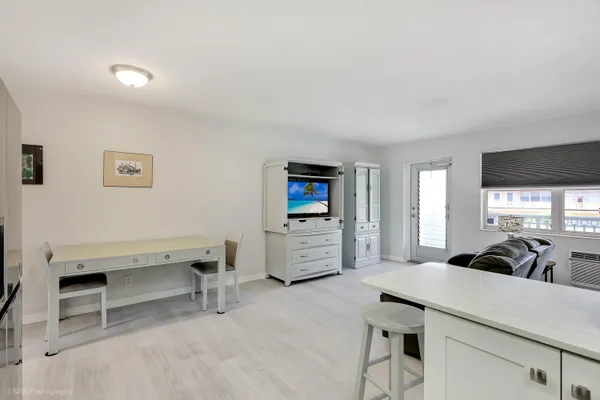 Property Slideshow image 3 of 16 | 94 hastings, West Palm Beach, FL, 33417