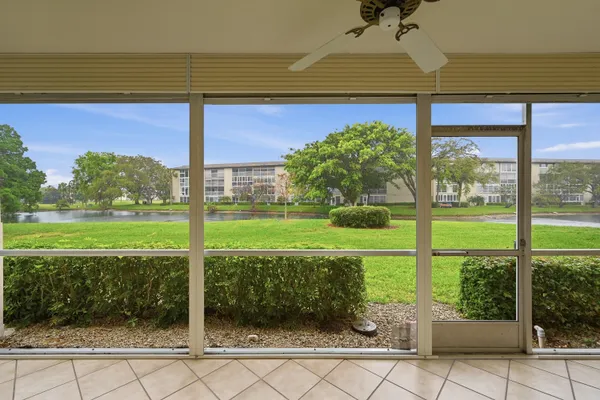 Property Slideshow image 3 of 69 | 3101 portofino pt f1, Coconut Creek, FL, 33066