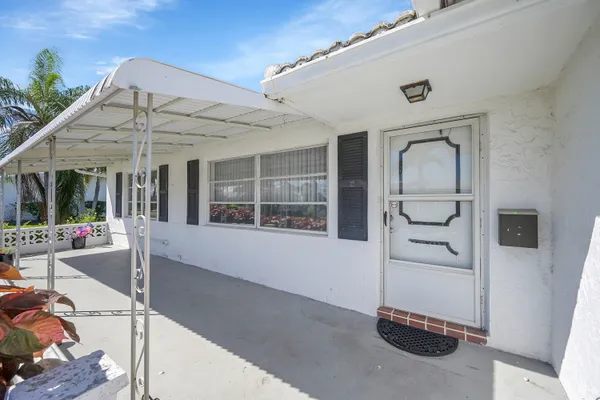 Property Slideshow image 3 of 29 | 1515 sw 21st st, Boynton Beach, FL, 33426