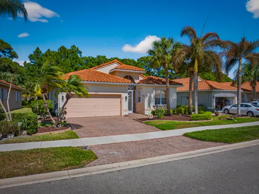 Property Slideshow image 3 of 39 | 416 nw sunview way, Port St. Lucie, FL, 34986