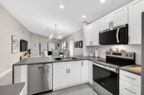 Property Slideshow image 3 of 104 | 6175 kings gate cir, Delray Beach, FL, 33484