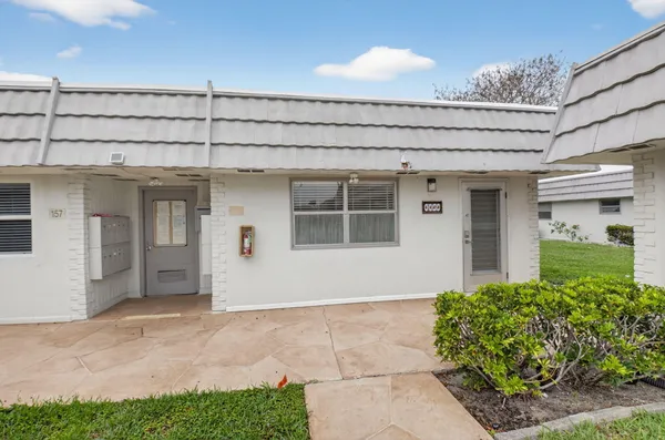 Property Slideshow image 2 of 51 | 158 valencia g g, Delray Beach, FL, 33446