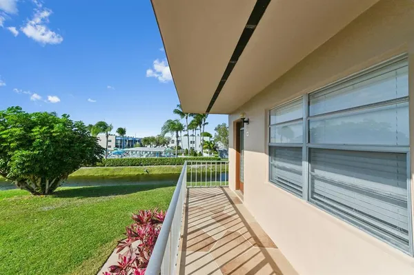 Property Slideshow image 3 of 16 | 528 burgundy k, Delray Beach, FL, 33484