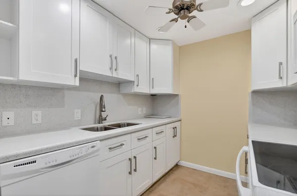 Property Slideshow image 3 of 74 | 2070 newport q q, Deerfield Beach, FL, 33442