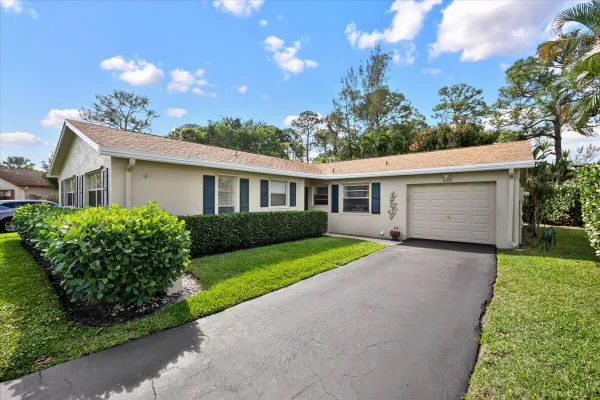 Property Slideshow image 2 of 29 | 6108 rainbow ct, Greenacres, FL, 33463