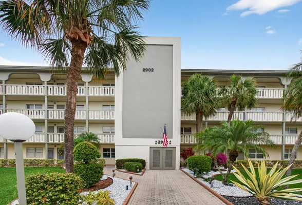 Property Slideshow image 3 of 96 | 2902 victoria cir j-2, Coconut Creek, FL, 33066