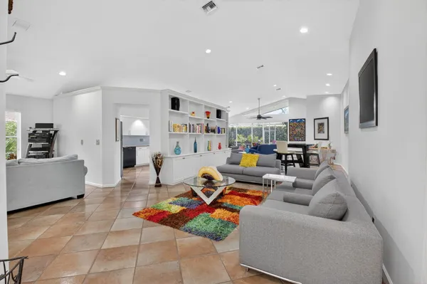 Property Slideshow image 3 of 26 | 11590 creekside dr, Boynton Beach, FL, 33437