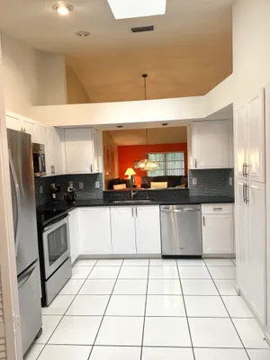 Property Slideshow image 3 of 21 | 9904 summerbrook ter b, Boynton Beach, FL, 33437