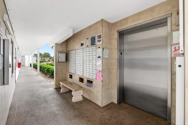 Property Slideshow image 2 of 54 | 3010 guildford a a, Boca Raton, FL, 33434