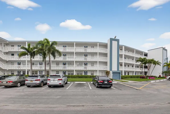 Property Slideshow image 2 of 78 | 3085 e exeter e 3085, Boca Raton, FL, 33434