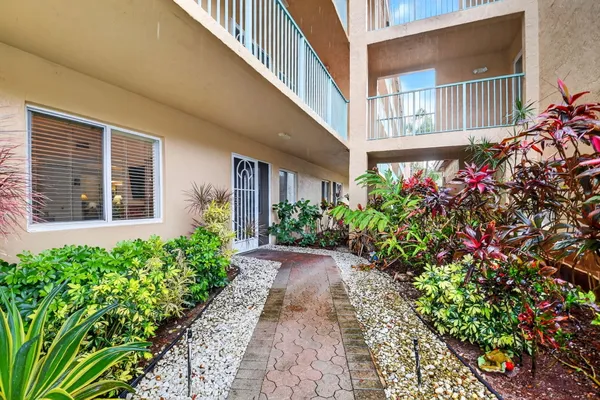 Property Slideshow image 2 of 76 | 12560 majesty cir 104, Boynton Beach, FL, 33437
