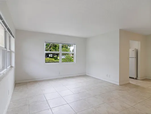 Property Slideshow image 3 of 34 | 113 andover e 113, West Palm Beach, FL, 33417